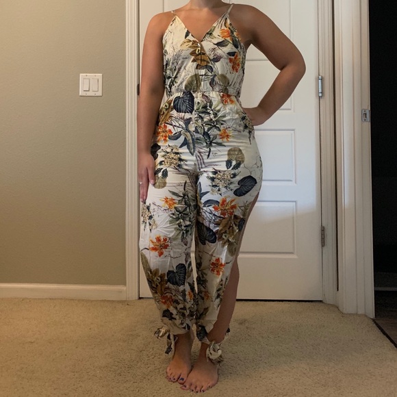 White Floral Jumpsuit - Picture 5 of 8